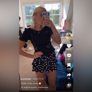 Forever 21 hearts mini skirt